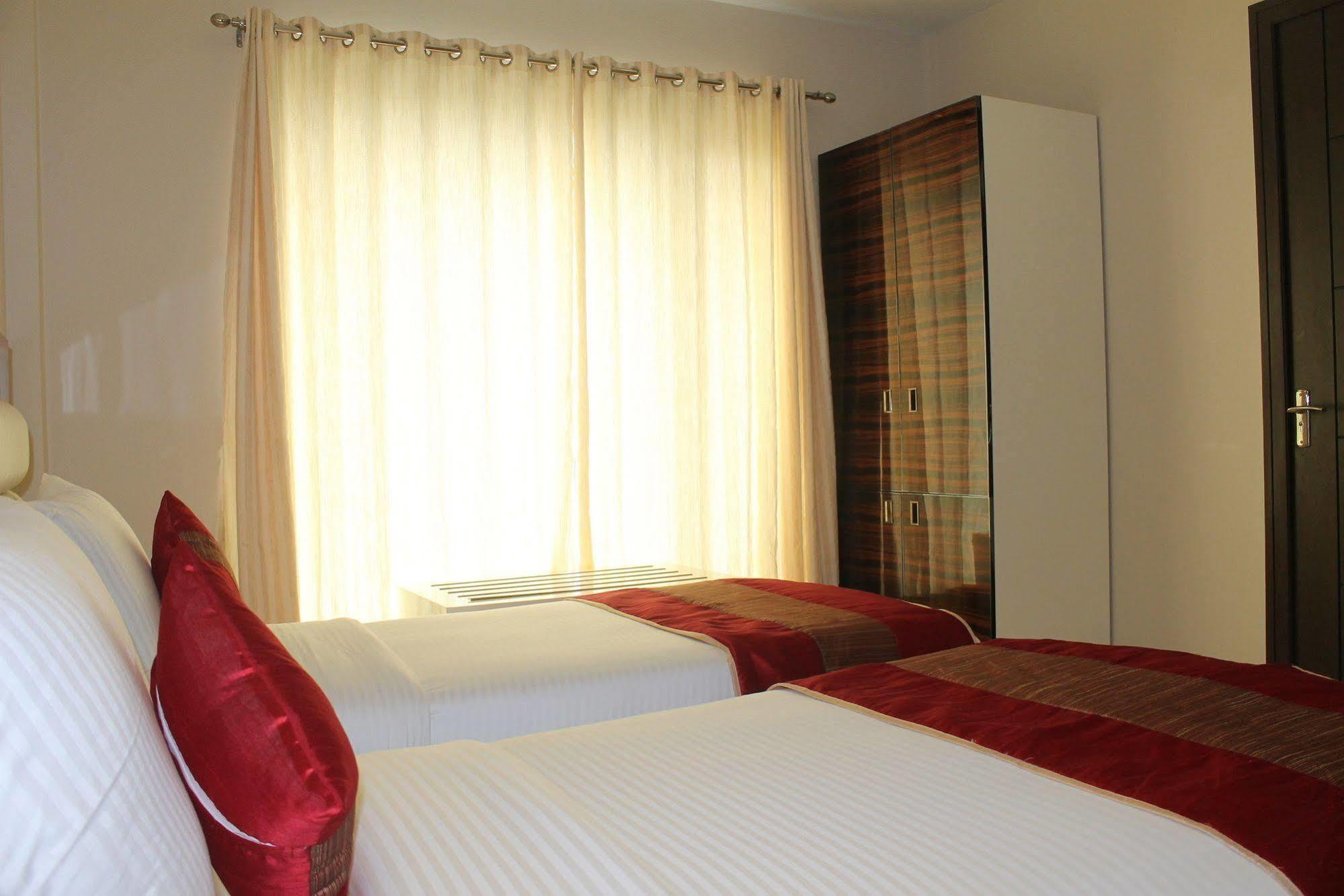 Hotel Gulnar ニューデリー 部屋 写真